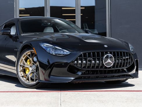 Used 2025 Mercedes-Benz AMG GT 63 image 5