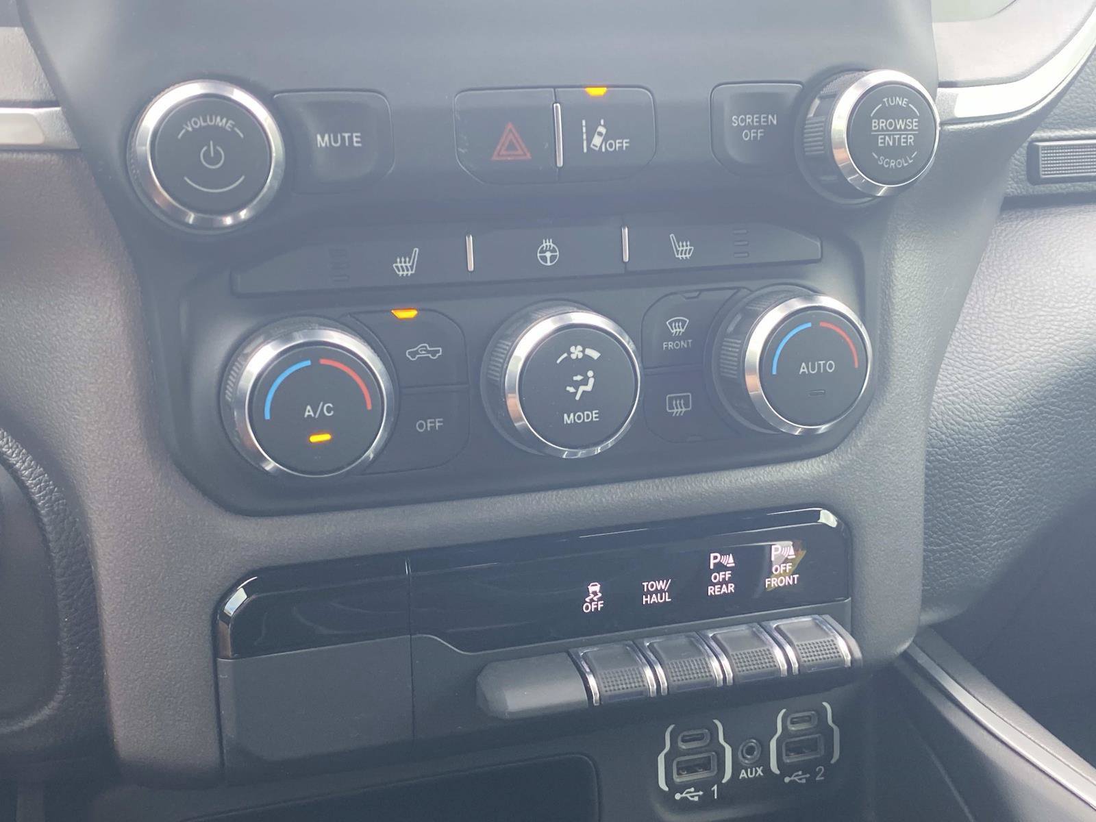 Used 2022 RAM 1500 Big Horn w/ Night Edition RWD image 30