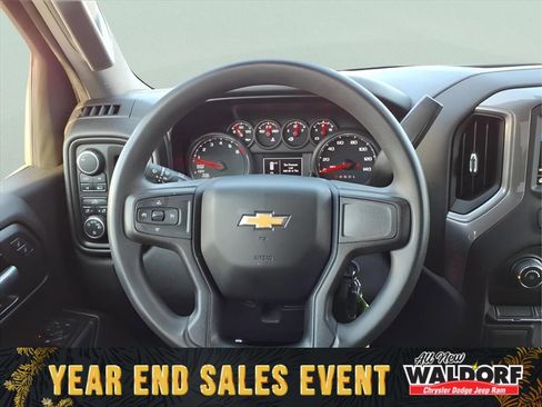 Used 2021 Chevrolet Silverado 1500 Custom image 11