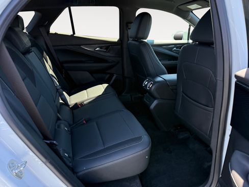 Used 2024 Chevrolet Blazer EV LT AWD/4WD image 18