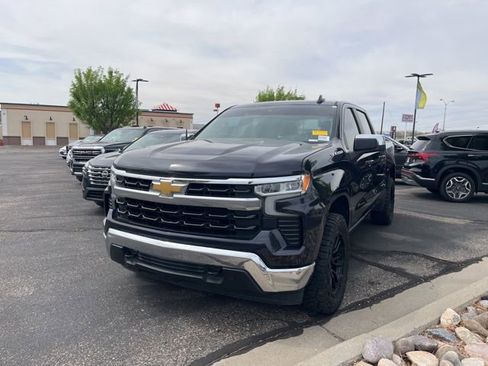 Used 2024 Chevrolet Silverado 1500 LT image 1