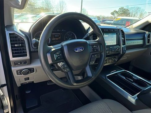 Used 2019 Ford F250 XLT w/ XLT Premium Package image 22