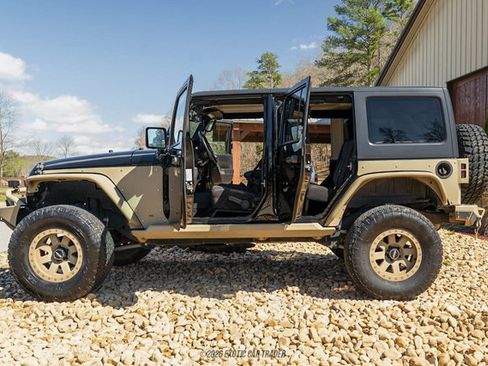 Used 2017 Jeep Wrangler Unlimited Sport w/ Quick Order Package 24S image 21