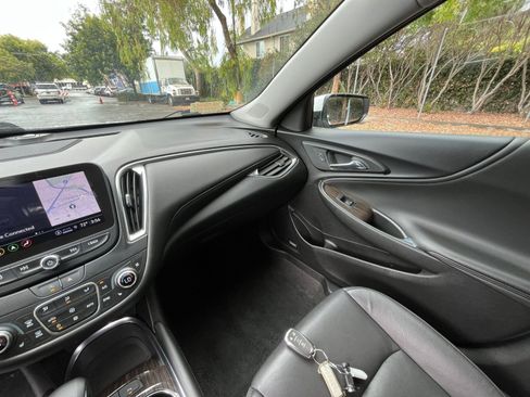 Used 2024 Chevrolet Malibu LT image 35