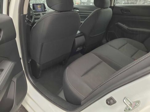 Used 2025 Nissan Altima 2.5 SV FWD image 20