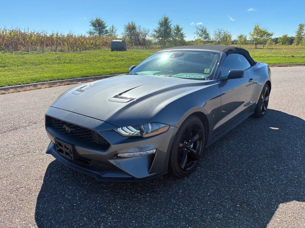 Used 2022 Ford Mustang Convertible RWD image 4