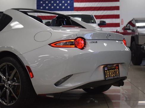 Used 2018 MAZDA MX-5 Miata RF Grand Touring image 16