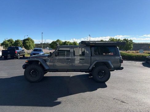 Used 2021 Jeep Gladiator Rubicon w/ Uconnect 4C Nav & Sound Group AWD/4WD image 2