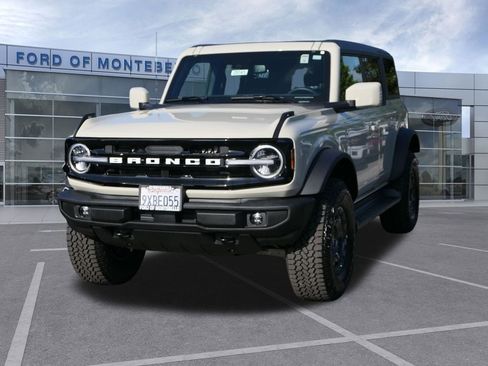 Used 2025 Ford Bronco Outer Banks w/ Sasquatch Package image 8