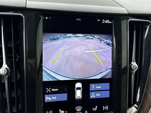 Used 2021 Volvo XC60 T5 Momentum w/ Climate Package image 25