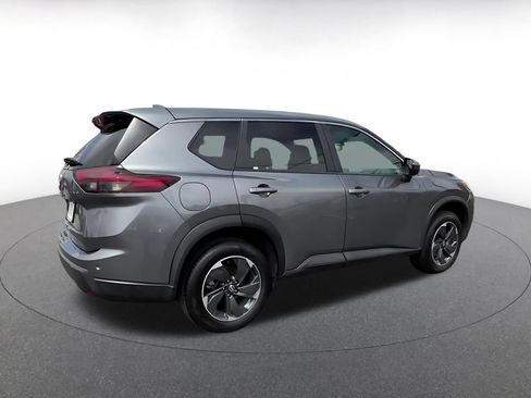 Used 2025 Nissan Rogue SV FWD image 14