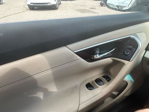 Used 2015 Nissan Altima 2.5 SL w/ Technology Package FWD image 26