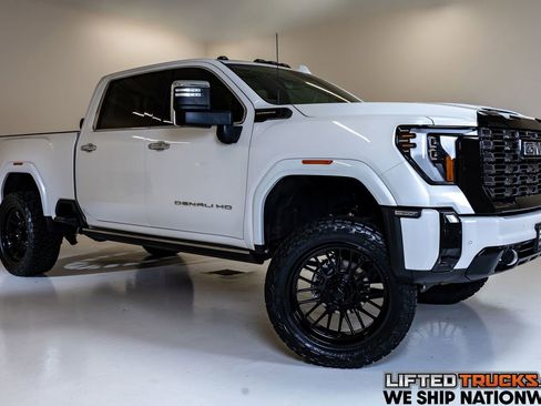 Used 2025 GMC Sierra 2500 Denali Ultimate AWD/4WD image 1
