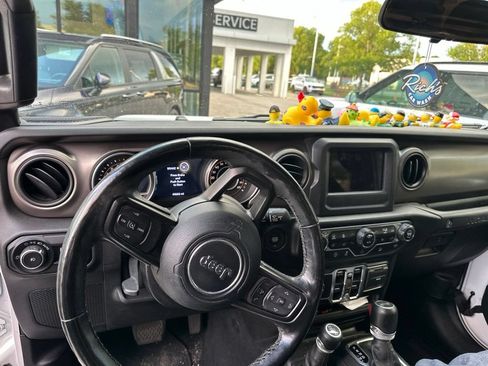Used 2020 Jeep Wrangler Unlimited Sport S AWD/4WD image 15