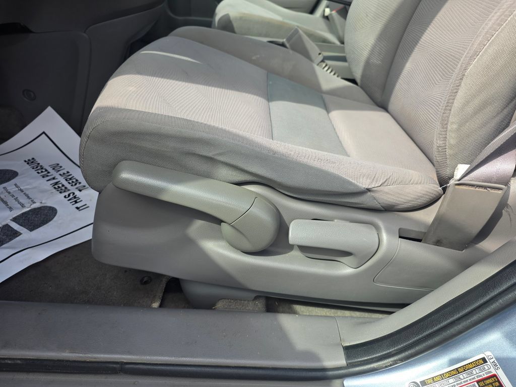 Used 2011 Honda CR-V LX image 10