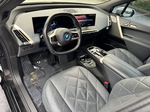Used 2023 BMW iX M60 AWD/4WD image 21