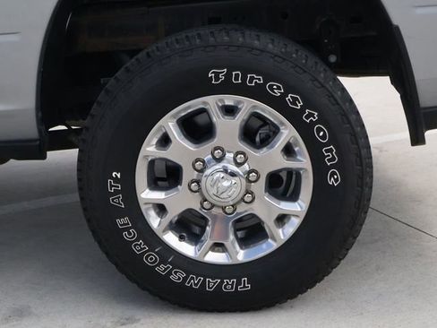 Used 2024 RAM 2500 Laramie AWD/4WD image 9