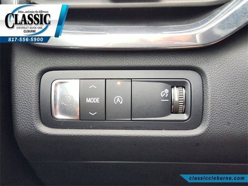 Used 2025 GMC Acadia Elevation image 25