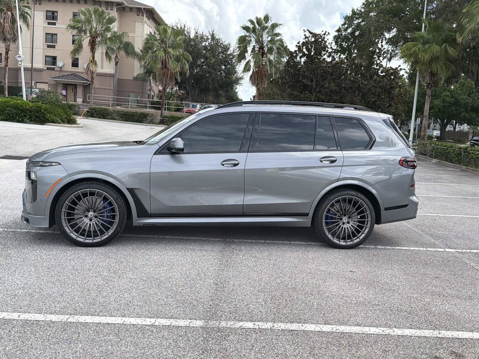 Used 2025 BMW ALPINA XB7 AWD/4WD image 7