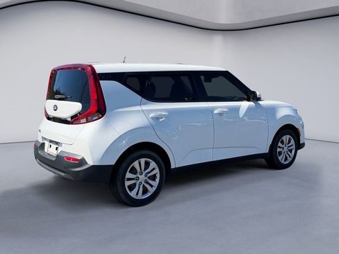 Used 2020 Kia Soul LX image 4