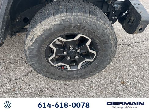 Used 2020 Jeep Gladiator Rubicon w/ Cold Weather Group image 16