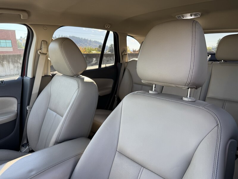 Used 2013 Ford Edge SEL AWD/4WD image 13