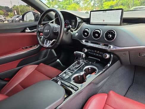 Used 2022 Kia Stinger GT-Line w/ Sun & Sound Package RWD image 16