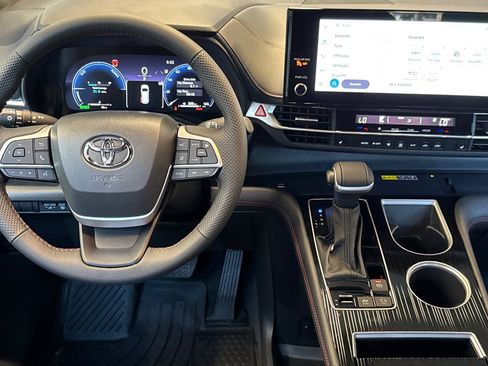Certified 2026 Toyota Sienna XSE AWD/4WD image 20