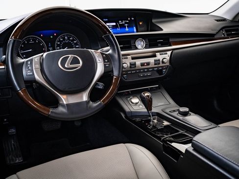 Used 2015 Lexus ES 350 image 4