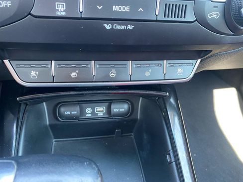 Used 2017 Kia Sorento SX FWD image 19