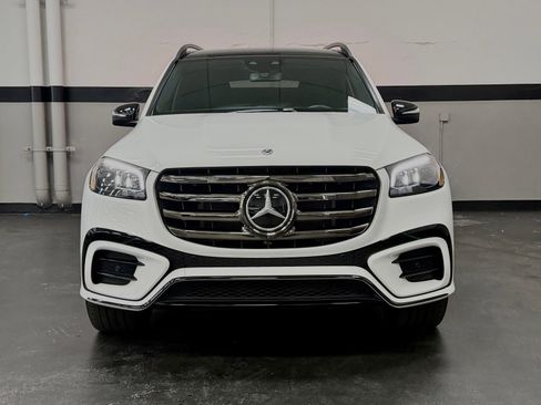 Used 2025 Mercedes-Benz GLS 450 4MATIC image 6