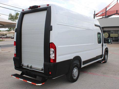 Used 2024 RAM ProMaster 3500 w/ Delivery Van Package FWD image 3