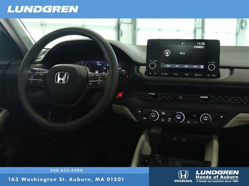 Used 2023 Honda Accord EX image 4