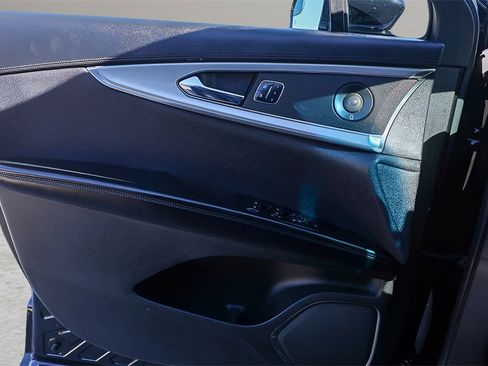 Used 2016 Lincoln MKX Select w/ Cargo Utility Package image 17