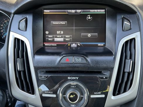 Used 2012 Ford Focus SEL image 18