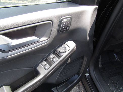 Used 2025 Ford Escape Platinum AWD/4WD image 42