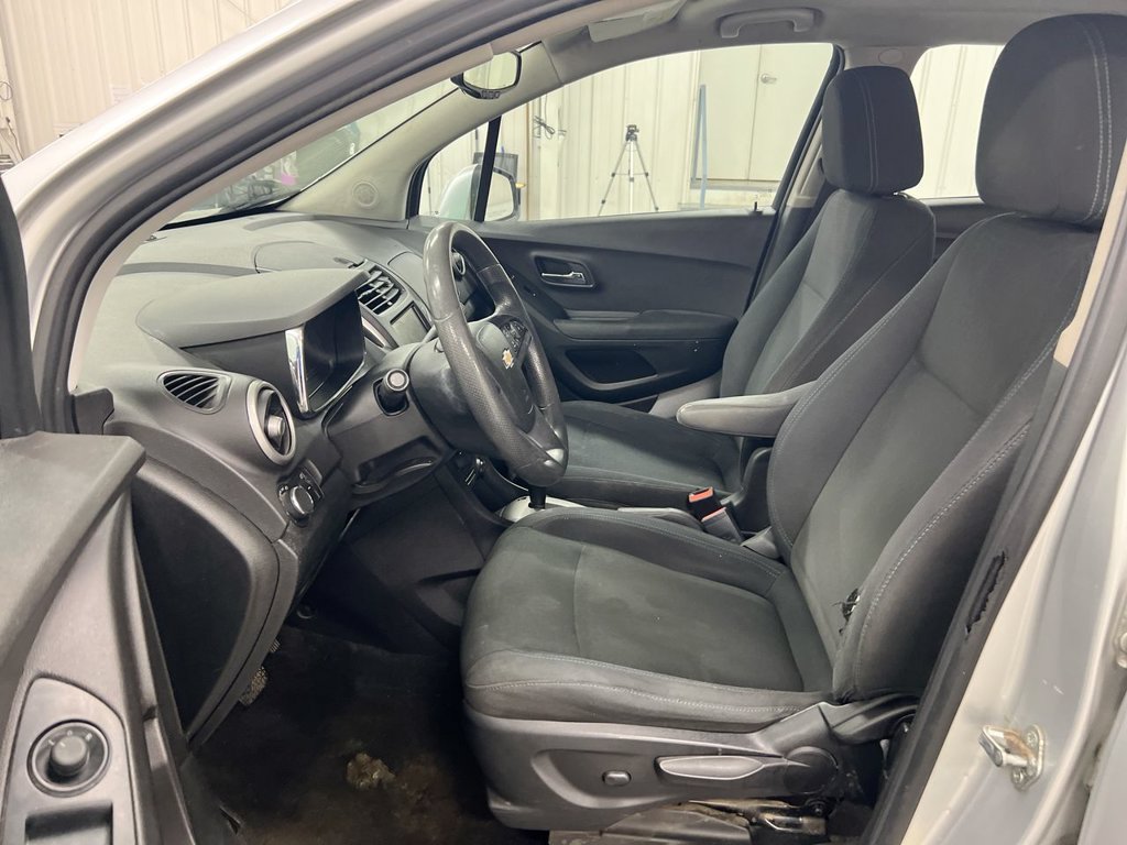 Used 2016 Chevrolet Trax LS FWD image 19