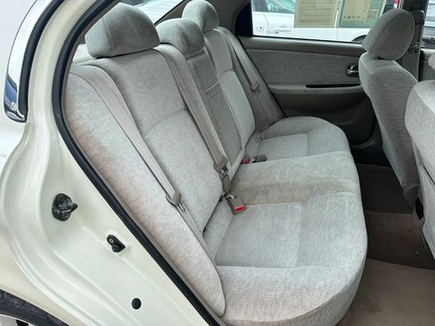 Used 2004 Kia Optima FWD image 12