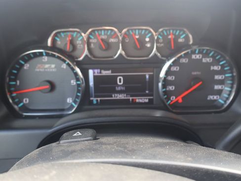 Used 2015 Chevrolet Silverado 1500 LTZ Z71 AWD/4WD image 2