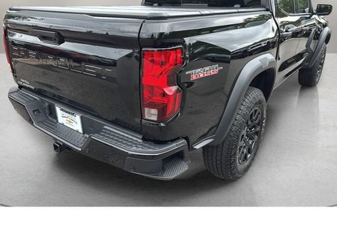 Used 2025 Chevrolet Colorado Trail Boss AWD/4WD image 34