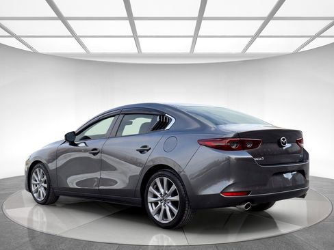 Used 2020 MAZDA MAZDA3 Sedan w/ Select Package image 6
