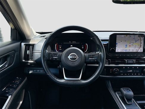 Used 2022 Nissan Pathfinder Platinum w/ Cargo Package image 25