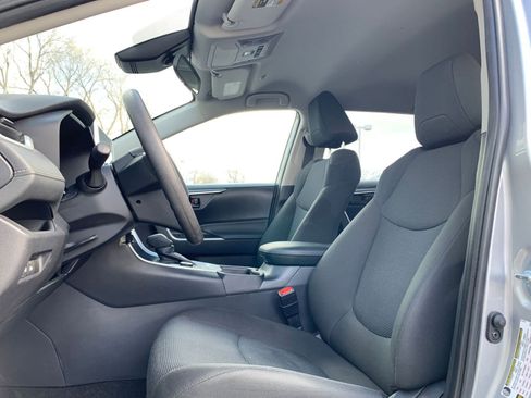 Used 2025 Toyota RAV4 LE image 25