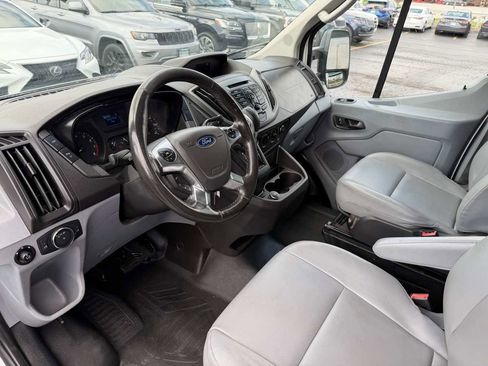 Used 2017 Ford Transit 150 130 Medium Roof RWD image 21