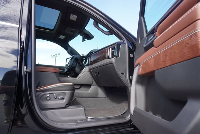 Used 2026 GMC Sierra 3500 Denali Ultimate AWD/4WD image 30