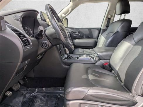 Used 2022 Nissan Armada SV image 10
