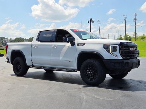 Used 2023 GMC Sierra 1500 AT4X AWD/4WD image 4