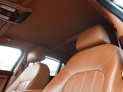 Used 2011 Bentley Mulsanne image 21