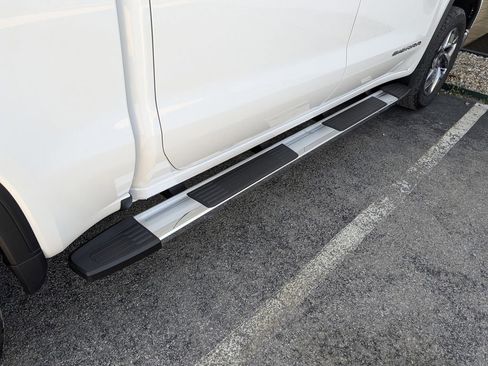 New 2026 GMC Sierra 1500 SLT image 28