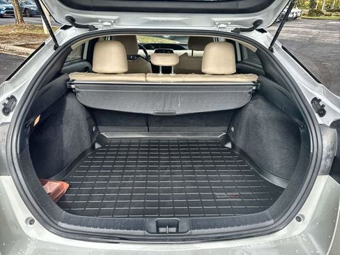 Used 2022 Toyota Prius XLE w/ Premium Convenience Package image 32